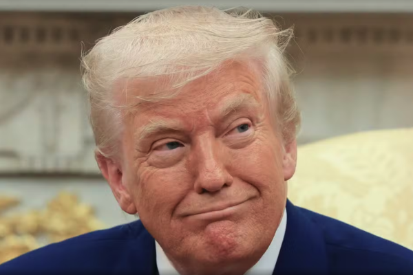 Trump Aguarda Contato da China para Acordo sobre Tarifas e Diz: ‘Vai Acontecer’